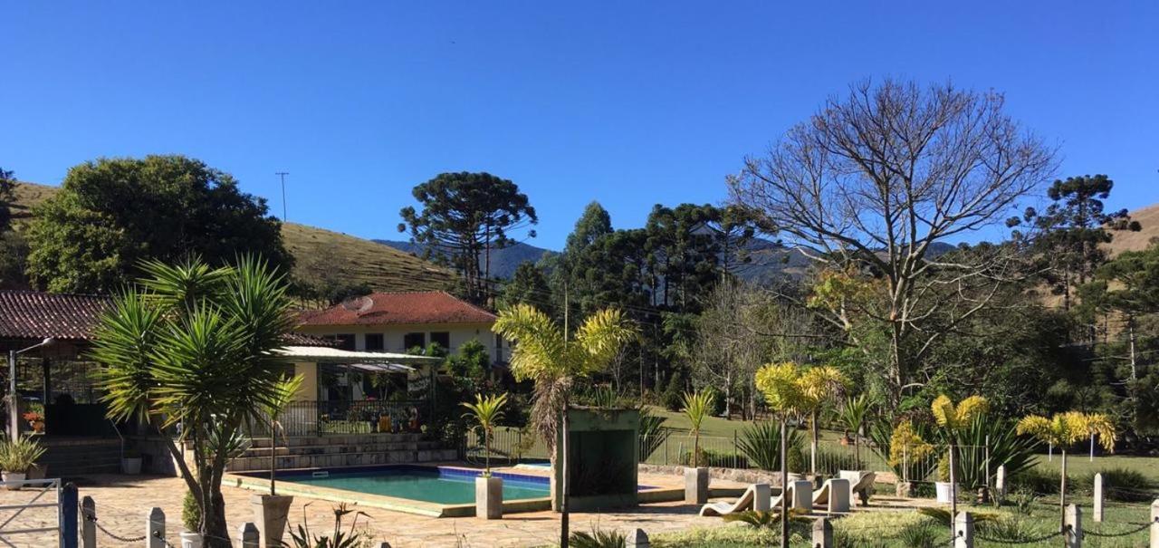 Hotel Fazenda Recanto Dos Pinheiros Passa Quatro Exterior foto