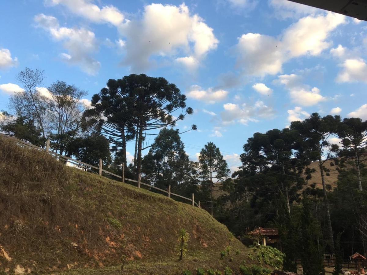 Hotel Fazenda Recanto Dos Pinheiros Passa Quatro Exterior foto