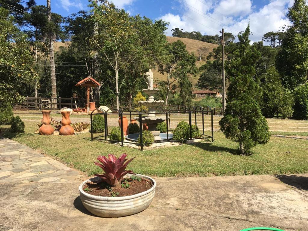 Hotel Fazenda Recanto Dos Pinheiros Passa Quatro Exterior foto