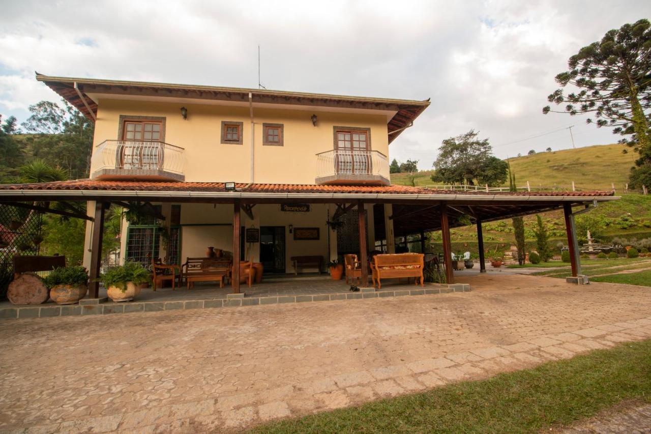 Hotel Fazenda Recanto Dos Pinheiros Passa Quatro Exterior foto